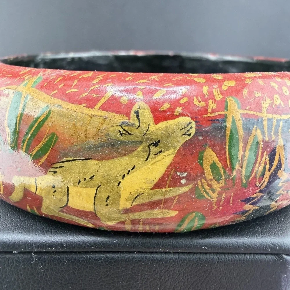 Vintage Bangle Bracelet Painted Animals Desert‎ 8.5